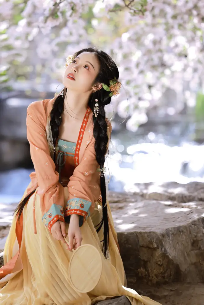 潜伏之赤途游戏场景